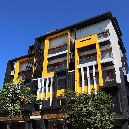 花蓮亮君經典民宿1館加2館民宿-東大門夜市-電梯包棟bright King Homestay Hualien City Exterior photo