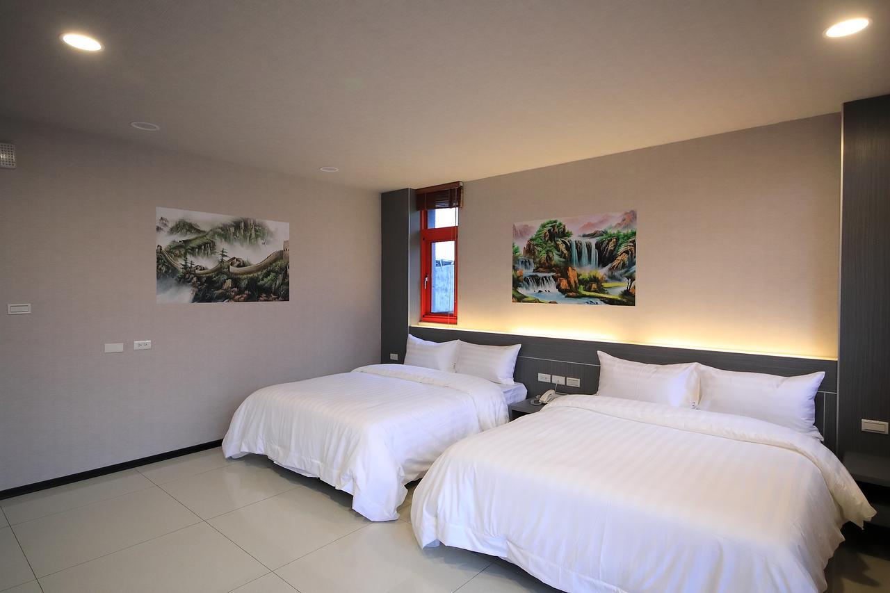 花蓮亮君經典民宿1館加2館民宿-東大門夜市-電梯包棟bright King Homestay Hualien City Exterior photo